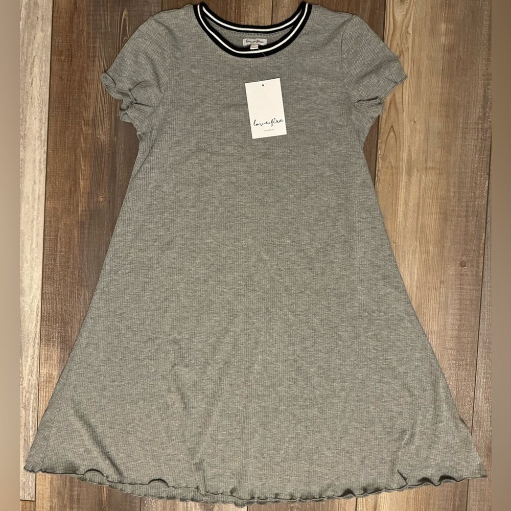 NEW Love Fire Junior’s T Shirt Dress Ribbed Short Sleeve Ruffled Grey Size XS